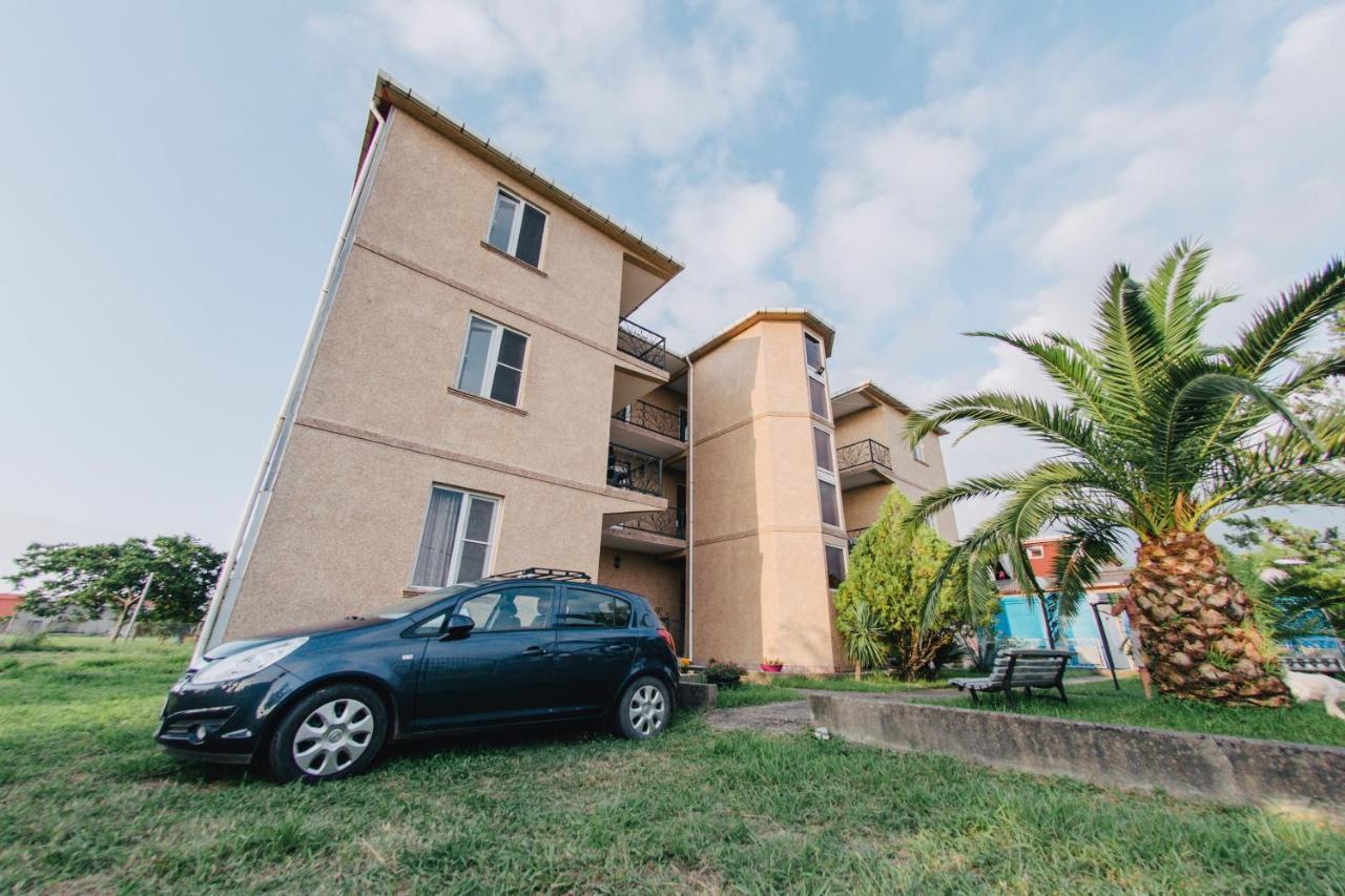 Nika Inn Kobuleti Exterior foto