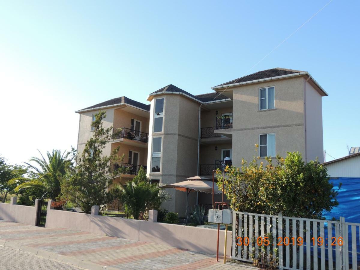 Nika Inn Kobuleti Exterior foto