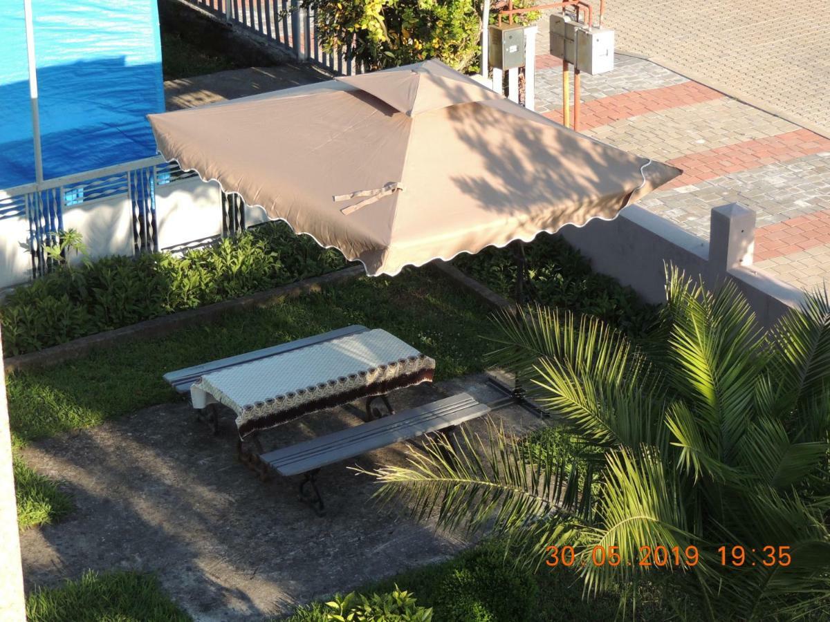 Nika Inn Kobuleti Exterior foto